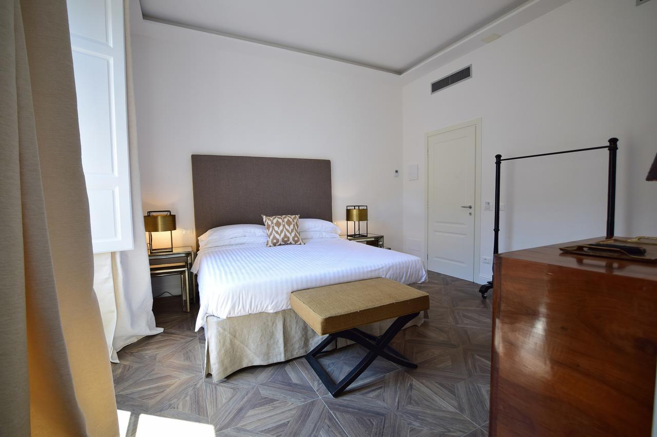 Kf Deluxe B&B ฟลอเรนซ์ ภายนอก รูปภาพ